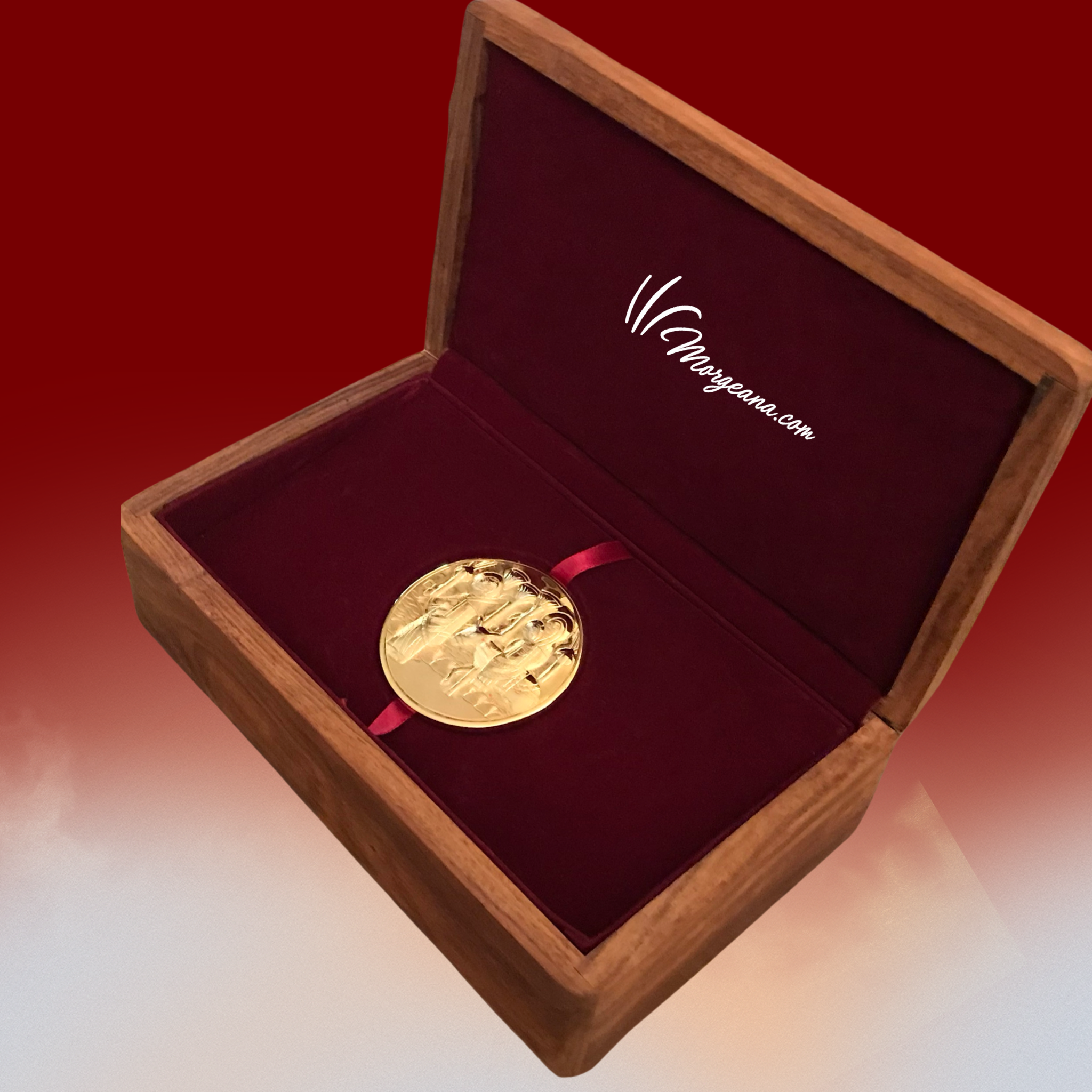 Holy family gold middle