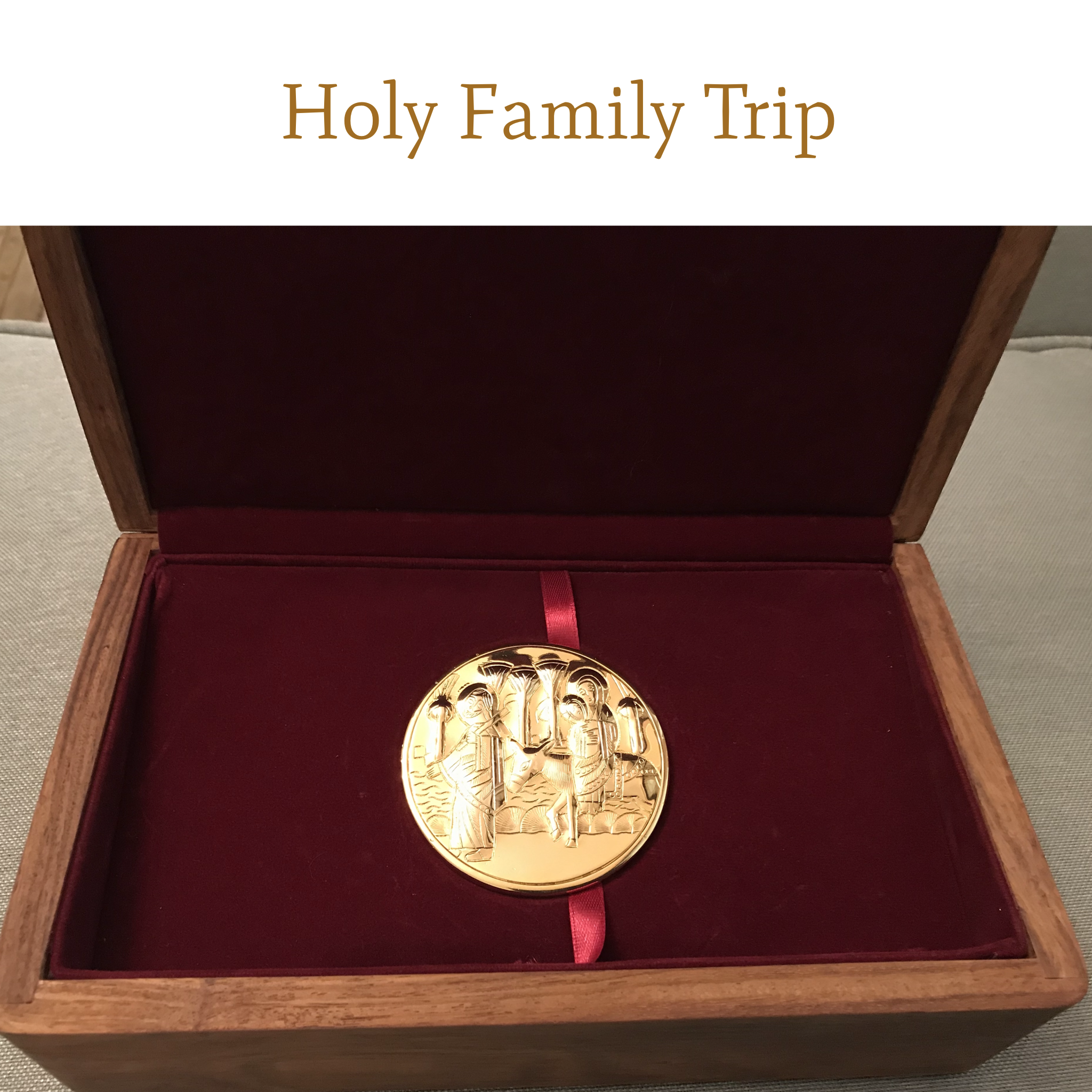 Holy family gold middle