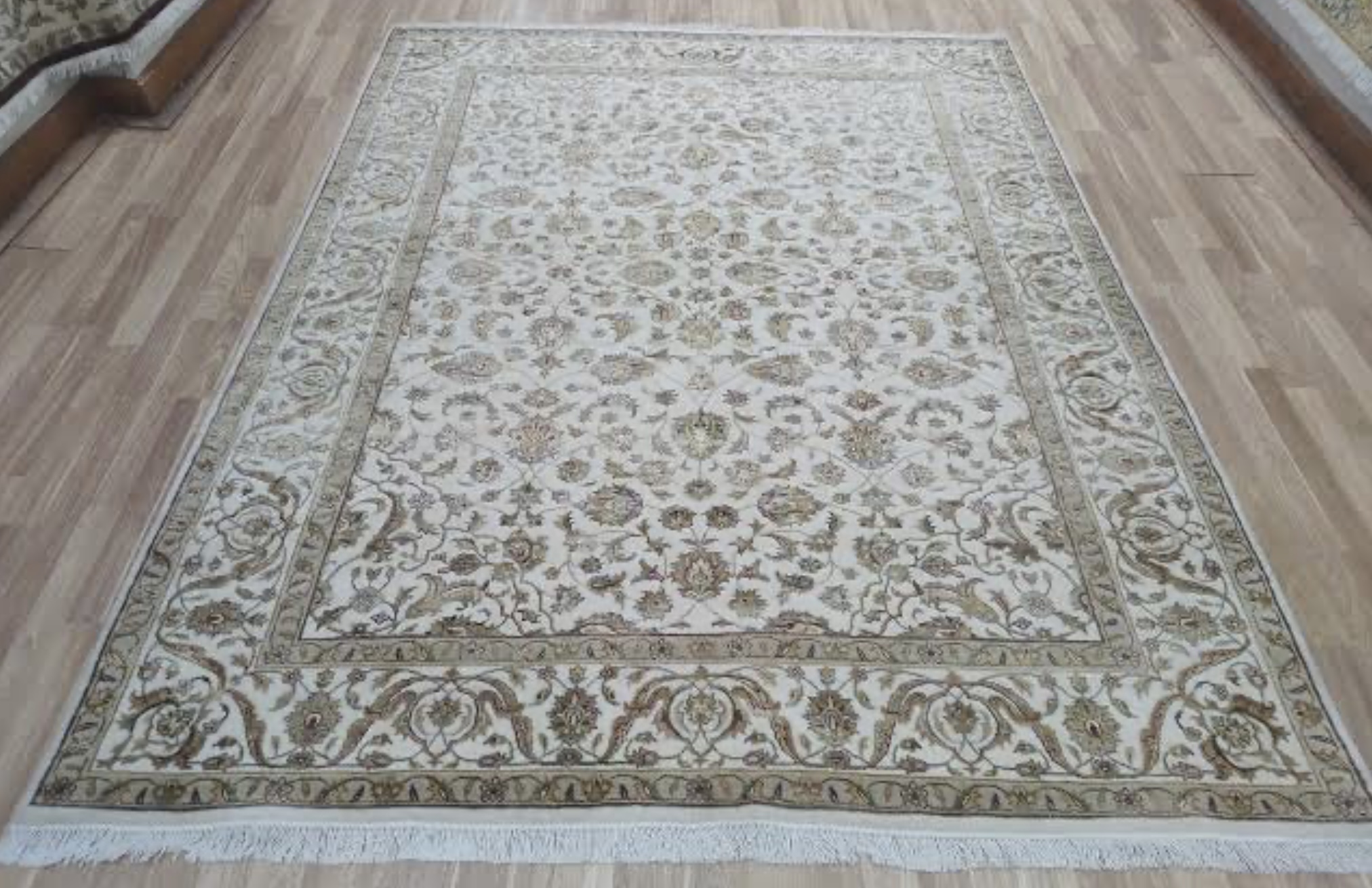 Handmade & Luxury Rugs